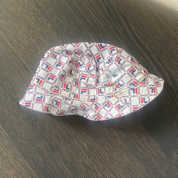 FILA TWO SIDED BUCKET HAT STRIP LOGO DESING AND CHECKERS PATTER SIZE S/M - Picture 2 of 3